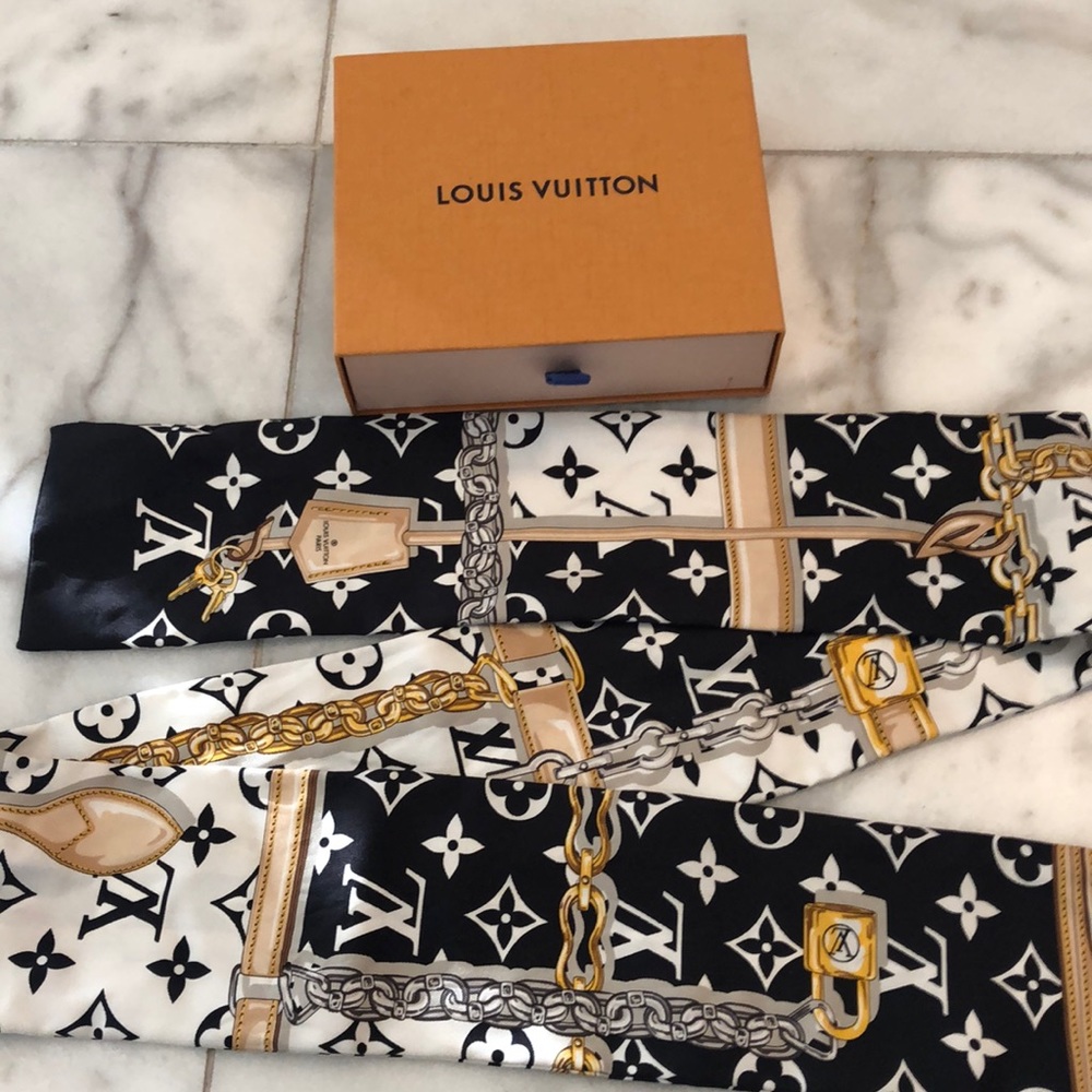 Monogram Confidential Bandeau